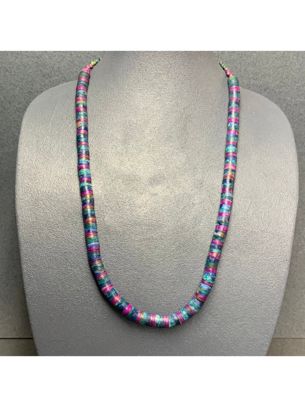 Retro Boho Slinky Necklace 28 In Blue Turquoise Magenta Green Textured Gold 80s